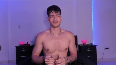 Valentino online show from 01-29-25, 09:07