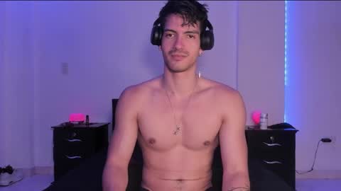 Valentino online show from 02-08-25, 09:15