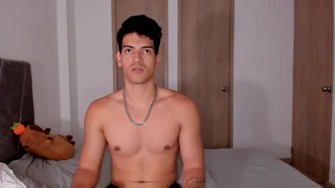 Valentino online show from 09-23-25, 11:30