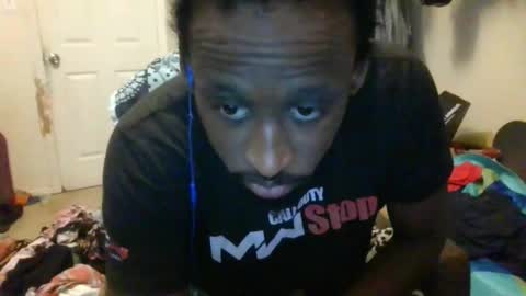 rocker n queen online show from 12-14-24, 06:09