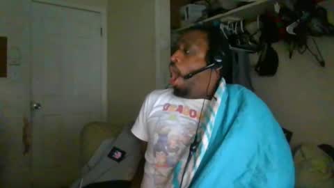 rocker n queen online show from 12-19-24, 06:23