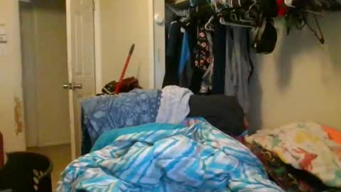 rocker n queen online show from 02-04-25, 09:41