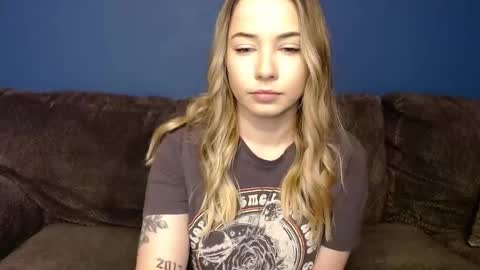 Snapshot of bbgirlnextdoor chatting on 02-23-26, 05:21 bbgirlnextdoor online show from 02-23-26, 05:21