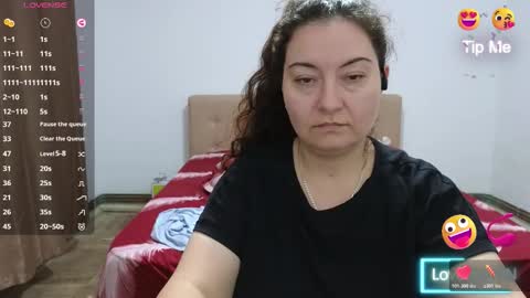 Snapshot of bbw_milf_4u chatting on 12-20-25, 07:32 Emma online show from 12-20-25, 07:32