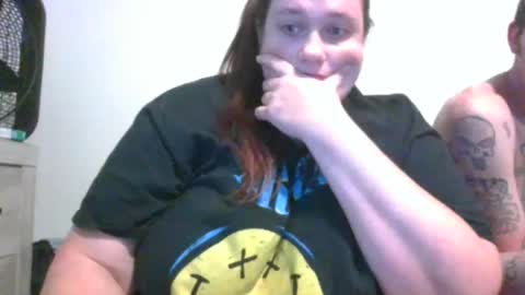 Snapshot of bbwdomqueen chatting on 10-11-25, 06:01 QuEen KeLs online show from 10-11-25, 06:01