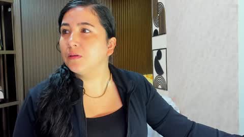 Snapshot of bbwluxurymuse chatting on 05-14-26, 11:17 bbwluxurymuse online show from 05-14-26, 11:17