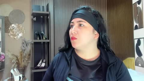 Snapshot of bbwluxurymuse chatting on 05-22-26, 11:38 bbwluxurymuse online show from 05-22-26, 11:38