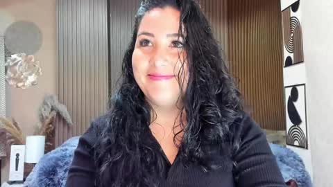 Snapshot of bbwluxurymuse chatting on 05-28-26, 11:40 bbwluxurymuse online show from 05-28-26, 11:40