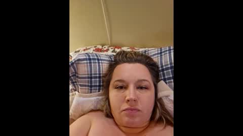 Snapshot of bbwslutclaire chatting on 12-27-24, 05:05 bbwslutclaire online show from 12-27-24, 05:05