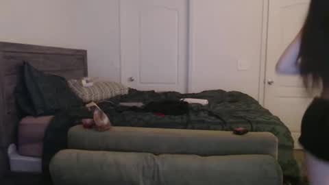 Snapshot of bby_julesss chatting on 02-24-26, 11:25 bby_julesss online show from 02-24-26, 11:25