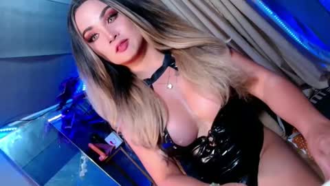 bby_lexielore69 online show from 10-08-25, 10:35