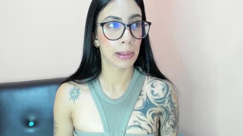 daniela villamizar online show from 01-11-25, 02:25