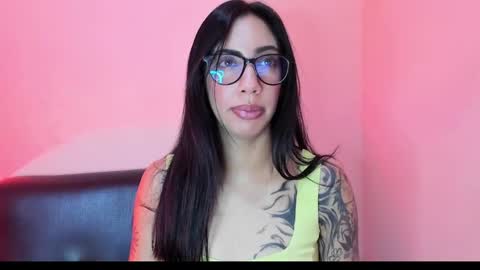 daniela villamizar online show from 01-21-25, 01:43