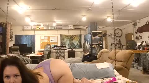 Snapshot of bdeunltd chatting on 09-24-25, 03:59 bdeunltd online show from 09-24-25, 03:59