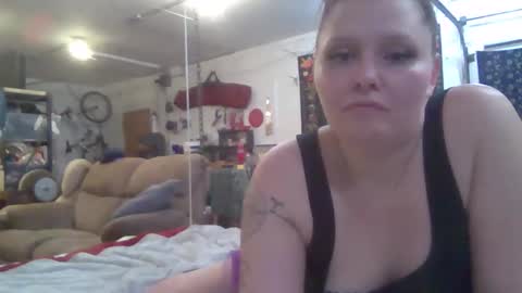 Snapshot of bdeunltd chatting on 11-21-25, 12:21 bdeunltd online show from 11-21-25, 12:21