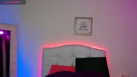 Ela online show from 10-27-25, 04:05