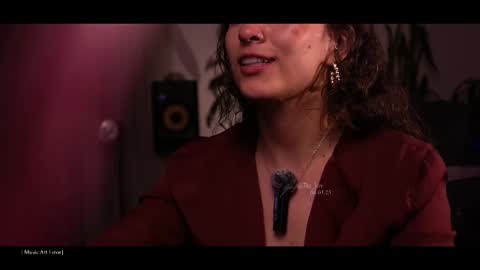 Snapshot of be_lov chatting on 03-05-25, 03:29 Call me Bells Next Stream on Wednesday Feb 26 online show from 03-05-25, 03:29