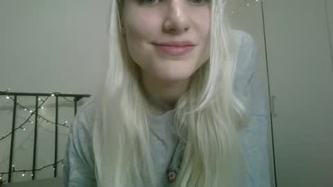 Snapshot of bea_trix77 chatting on 01-13-25, 04:19 Yours sweet Bea 3 online show from 01-13-25, 04:19