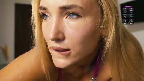 Snapshot of beanco_ chatting on 09-27-25, 09:53 Chloe online show from 09-27-25, 09:53