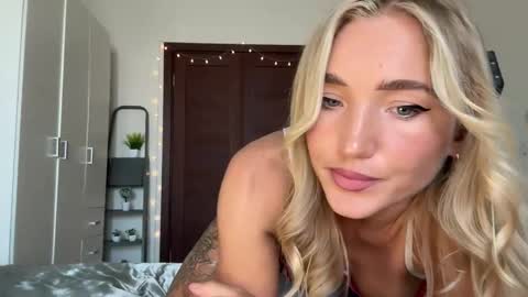 Chloe online show from 03-17-26, 06:50