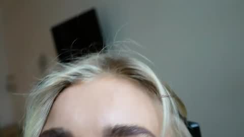 Chloe online show from 04-10-26, 07:02