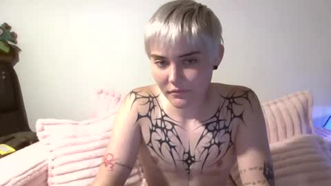 Snapshot of beandick69 chatting on 07-11-26, 02:14 beandick69 online show from 07-11-26, 02:14