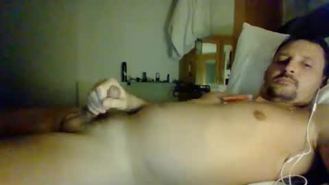 Snapshot of bearboudior chatting on 12-14-25, 11:42 bearboudior online show from 12-14-25, 11:42