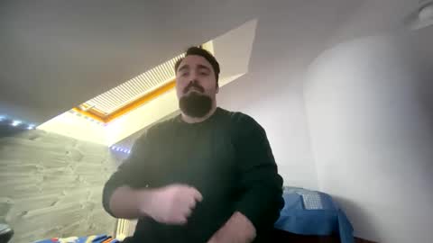 Snapshot of bearchase96 chatting on 03-09-25, 02:43 BearChase online show from 03-09-25, 02:43