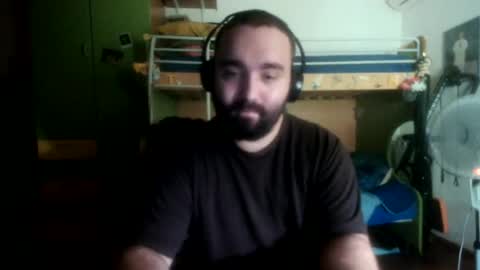 Snapshot of bearchase96 chatting on 07-17-26, 10:58 BearChase online show from 07-17-26, 10:58