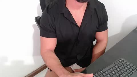 Beard Guy online show from 05-07-26, 11:04