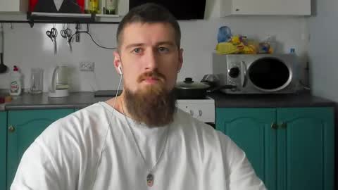 Snapshot of bearded_legend chatting on 12-05-24, 07:17 Zeus online show from 12-05-24, 07:17