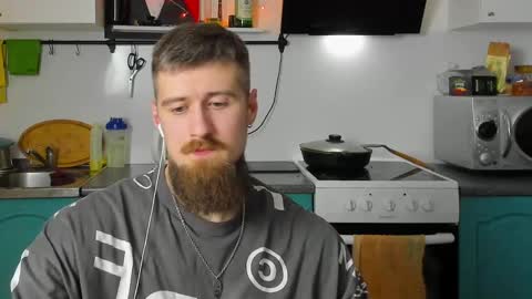 Snapshot of bearded_legend chatting on 01-26-25, 09:51 Zeus online show from 01-26-25, 09:51