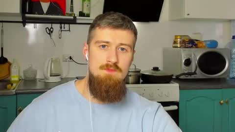 Snapshot of bearded_legend chatting on 01-30-25, 09:14 Zeus online show from 01-30-25, 09:14