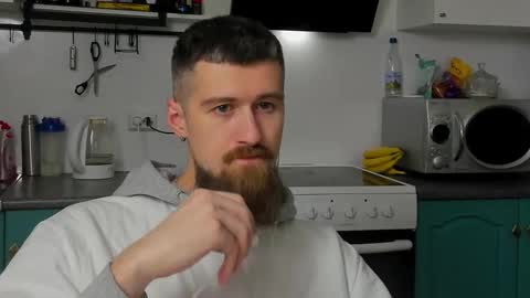 Snapshot of bearded_legend chatting on 10-13-25, 01:38 Zeus online show from 10-13-25, 01:38