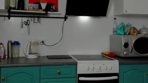 Snapshot of bearded_legend chatting on 10-14-25, 02:23 Zeus online show from 10-14-25, 02:23