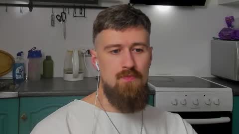 Snapshot of bearded_legend chatting on 11-16-25, 08:14 Zeus online show from 11-16-25, 08:14