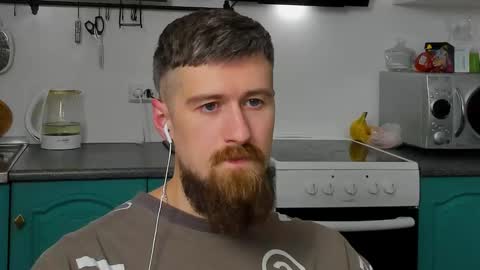 Snapshot of bearded_legend chatting on 11-21-25, 10:19 Zeus online show from 11-21-25, 10:19