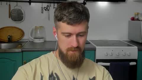 Snapshot of bearded_legend chatting on 11-25-25, 10:43 Zeus online show from 11-25-25, 10:43