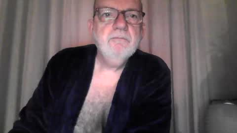 Snapshot of beardman916444 chatting on 02-10-25, 06:20 Beardman online show from 02-10-25, 06:20
