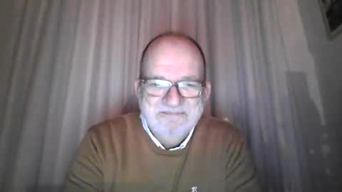 Snapshot of beardman916444 chatting on 02-25-25, 04:14 Beardman online show from 02-25-25, 04:14