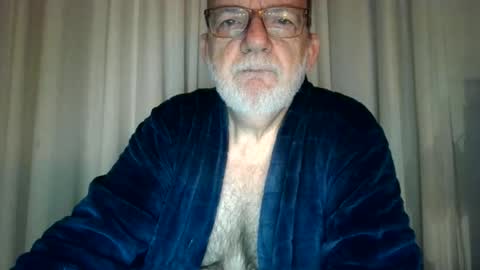 Snapshot of beardman916444 chatting on 11-21-25, 05:39 Beardman online show from 11-21-25, 05:39