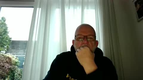 Snapshot of beardman916444 chatting on 11-23-25, 02:39 Beardman online show from 11-23-25, 02:39