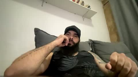 Snapshot of beardmax chatting on 07-05-26, 10:11 Min online show from 07-05-26, 10:11