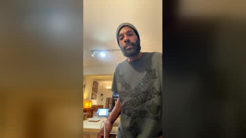 bearmeat4you online show from 12-17-25, 03:12