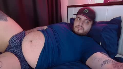 Snapshot of bearway30 chatting on 02-12-25, 05:16 Bearway31 online show from 02-12-25, 05:16