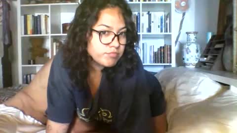 Snapshot of beasts_little_beauty chatting on 09-28-25, 01:27 Beast And His Beauty online show from 09-28-25, 01:27