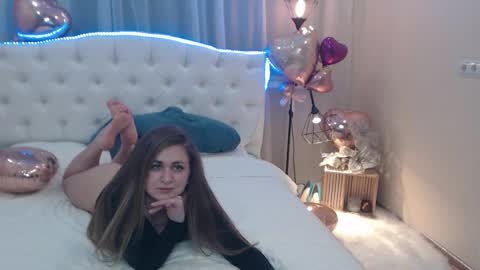 beataangel online show from 02-19-25, 01:39