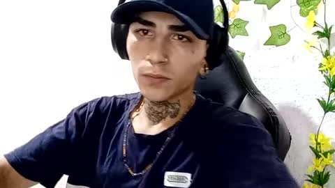 Snapshot of beatandtalk chatting on 12-16-25, 03:00 beatandtalk online show from 12-16-25, 03:00