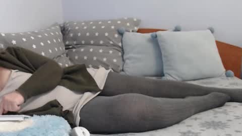 beatrice26 online show from 12-13-24, 02:49