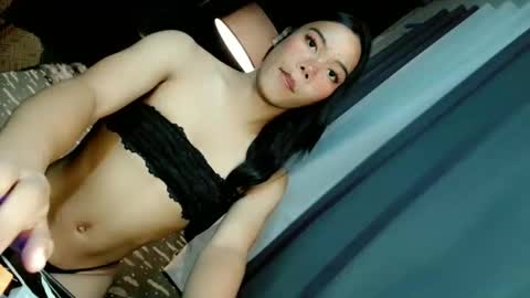 beatrice_luna online show from 04-22-26, 09:44